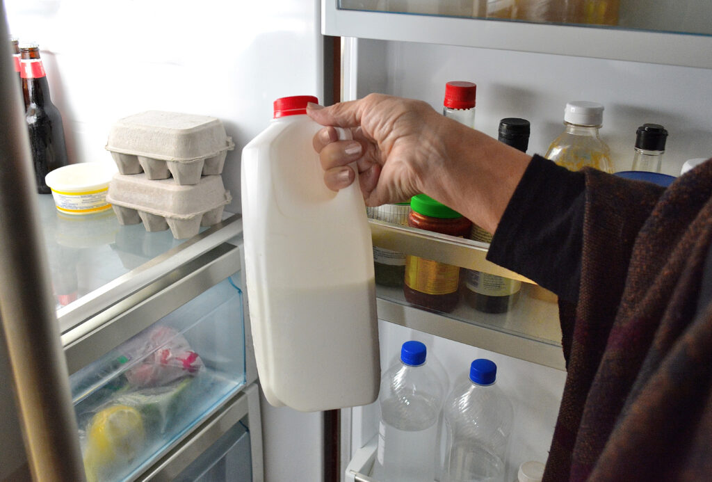 What Would Cause a Refrigerator to Stop Getting Cold? 512 Appliance